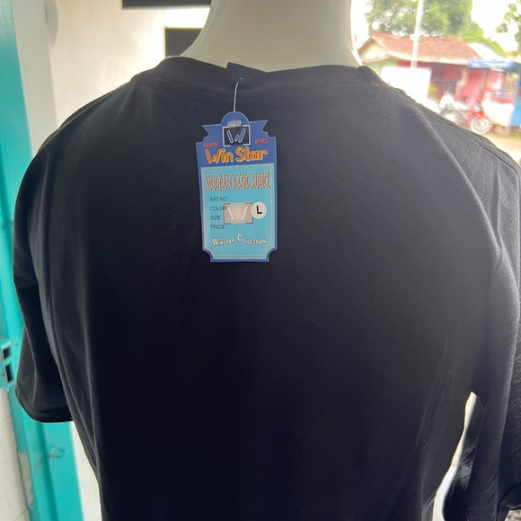 T-Shirt - Picture 8 of 16